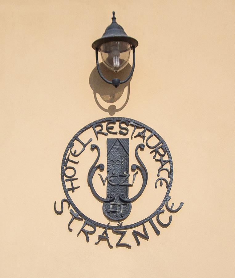 Hotel Pod Vezi Strážnice Exterior foto